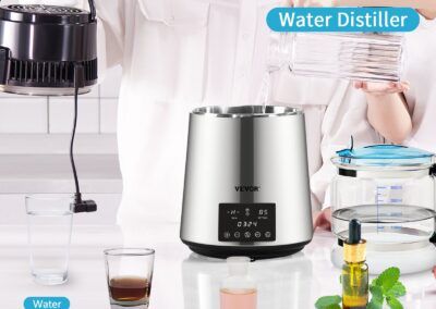 Destilliergerät Bild 2 - Einfüllen von Wasser